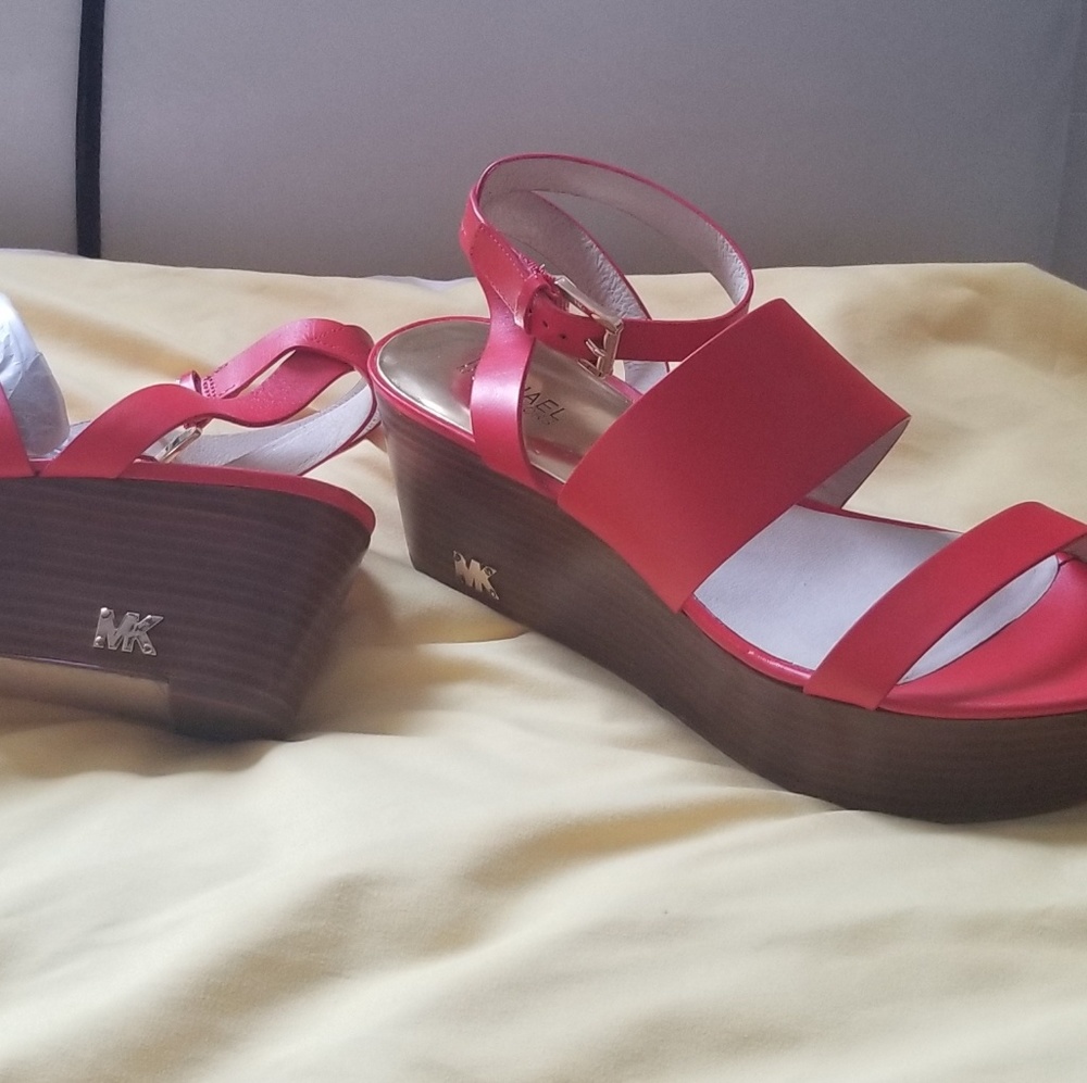 Sandals - Picture 3 of 3